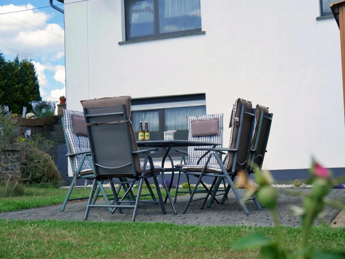 Beautiful Holiday Home Ideal For Hikers Kleinlangenfeld Luaran gambar